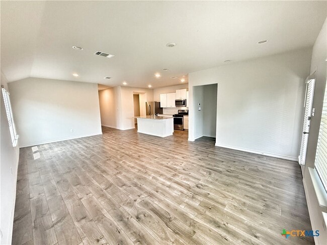 Photo - 380 Arbor Hills