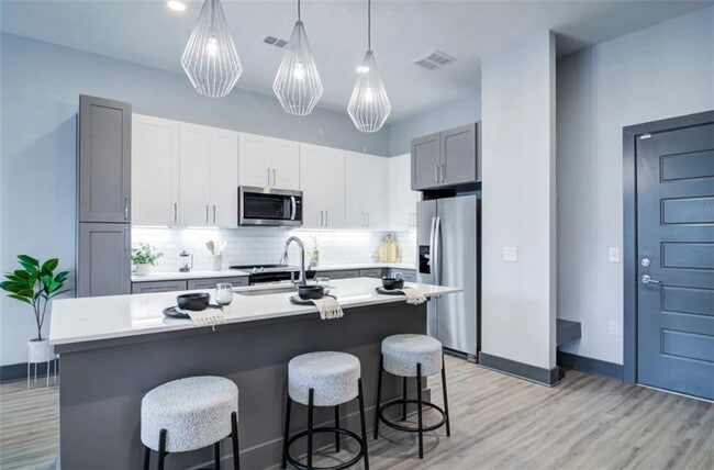 Photo - 1100 Industrial Blvd Unit 5405