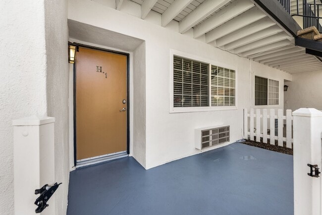 Twin Pines Apartments