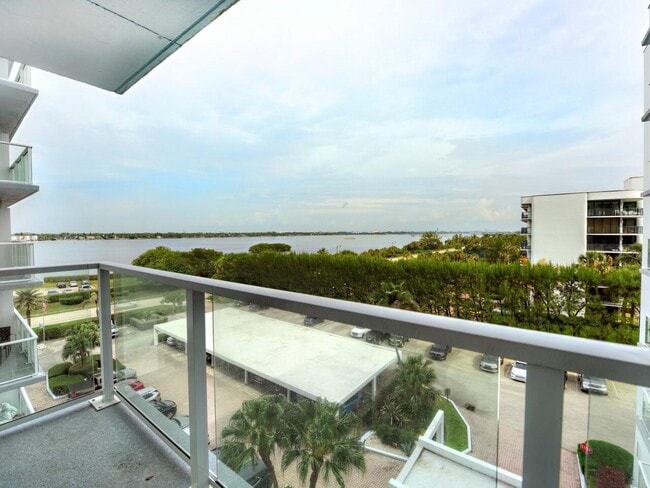 Photo - 3450 S Ocean Blvd Unidad 526