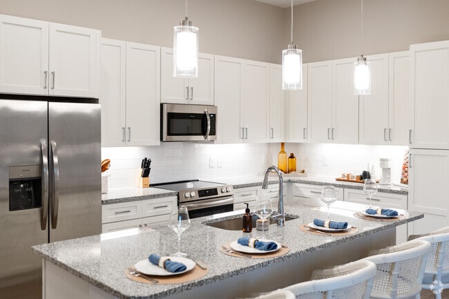 1BD,1BA-884-SF
