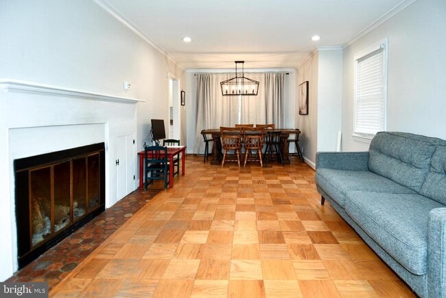 Photo - 9325 Long Branch Pkwy