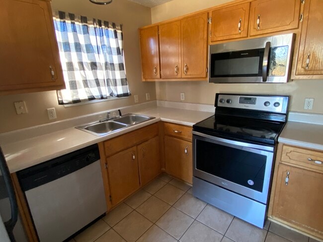 Photo - 729 Harmon Ave