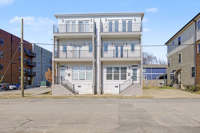 Photo - Modern Living in Downtown Nashville!