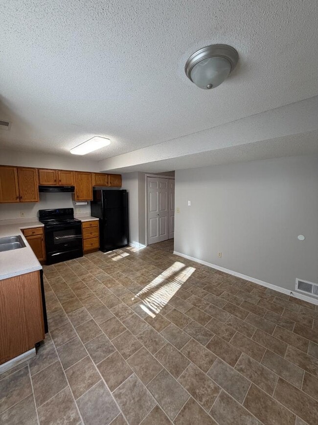 Photo - 506 Nickman Rd