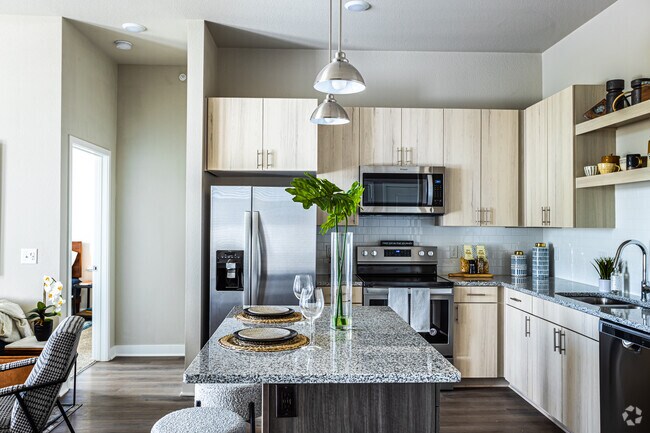 2BR, 2BA - 1016SF