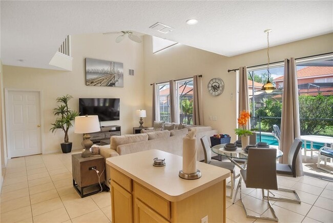 Building Photo - 134 Sevilla Ave