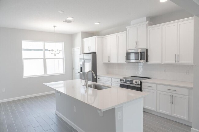 Photo - 583 Pothos St