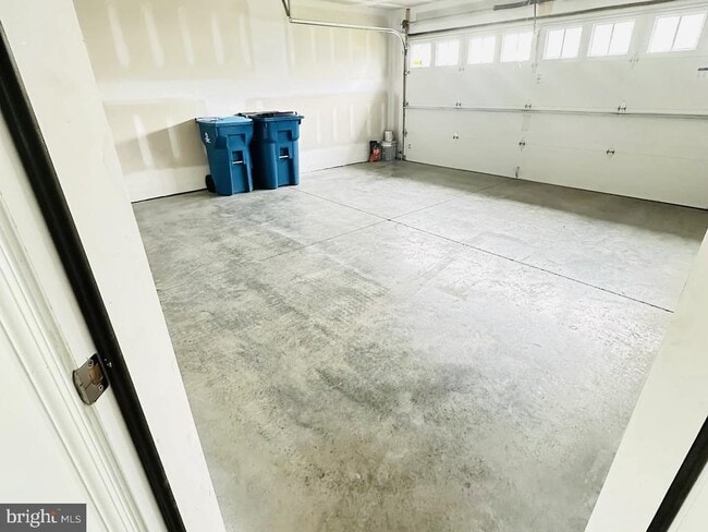 Building Photo - 20 Shillington Ln Rental