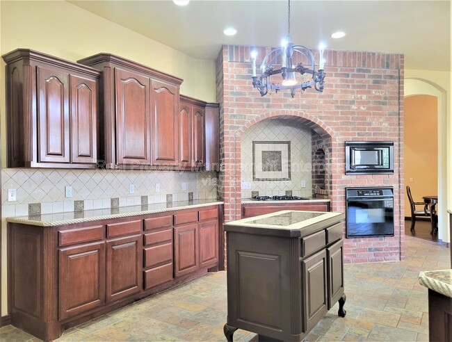 Photo - 8821 NW 120th St