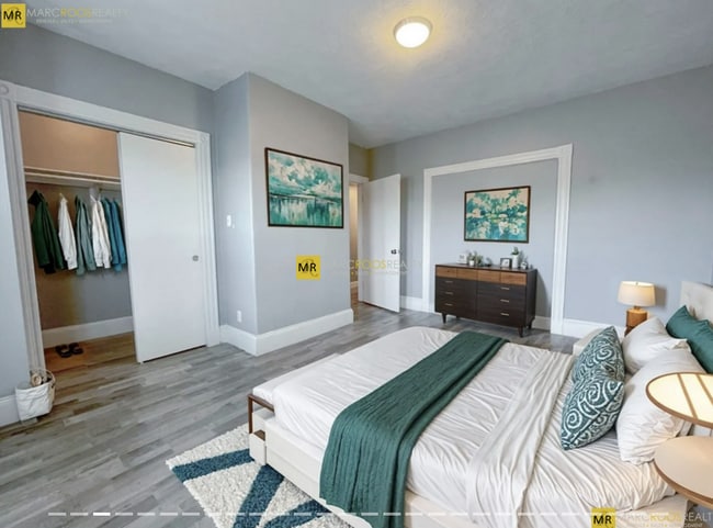Photo - 819 E 2nd St