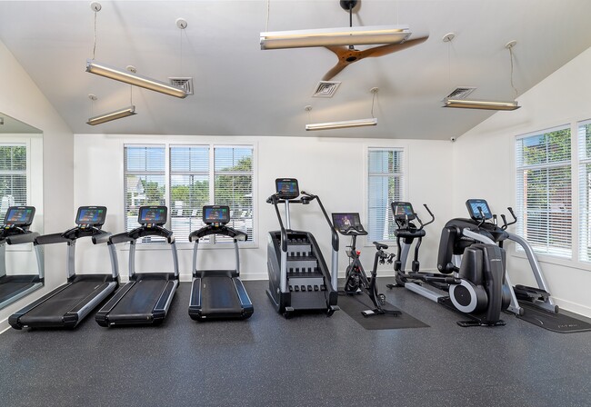 Gimnasio con servicio de cardio y entrenamiento de fuerza las 24 horas