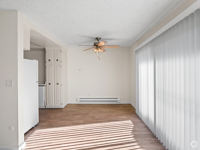 2x2 - Foothills Apartments