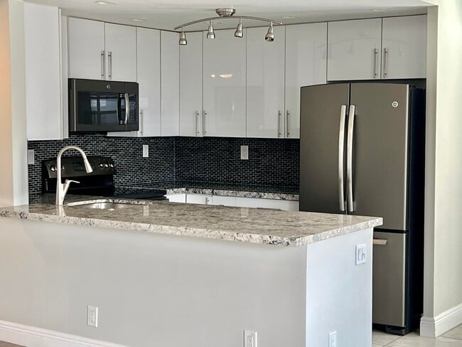 Building Photo - 150 Burgandy Way Unit D