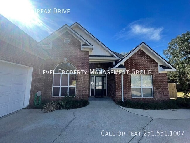 Photo - 19205 Fairfax Dr House