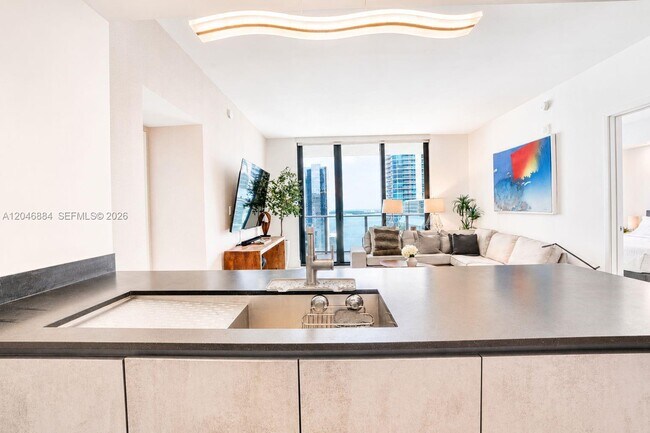 Photo - 1010 Brickell Ave Unit 2402