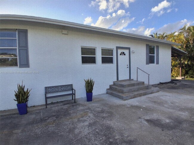 Building Photo - 4921 SW 164th Terrace