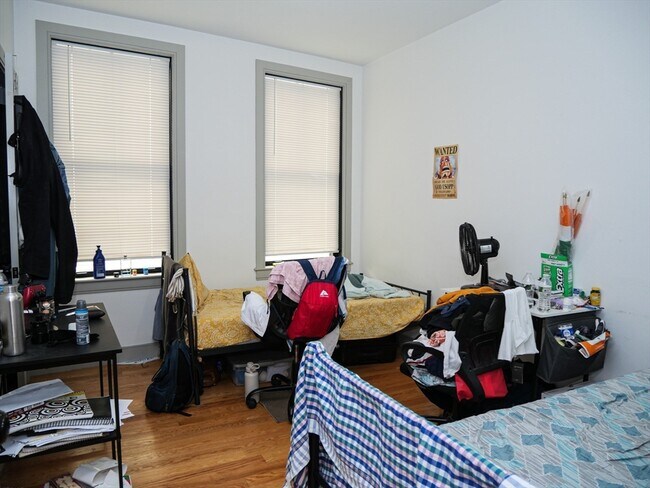 15 Maywood St Unit 2