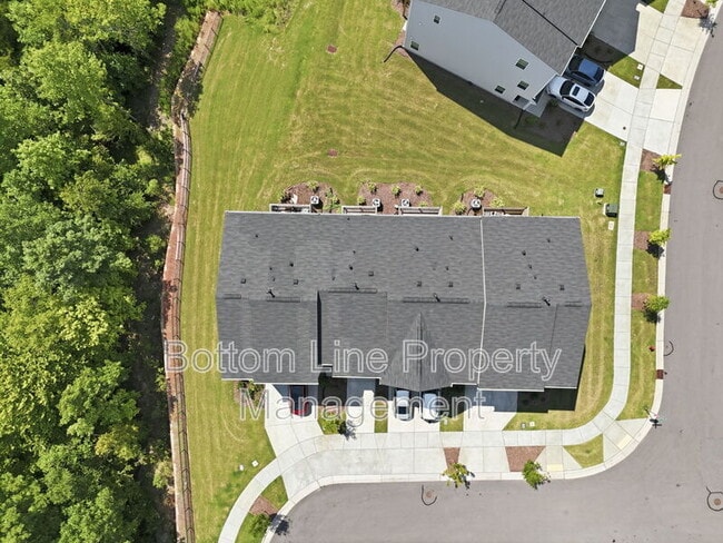 Photo - 1204 Lily Loch Wy