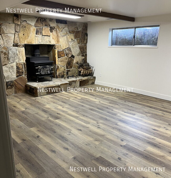 Photo - 893 W 1500 N St