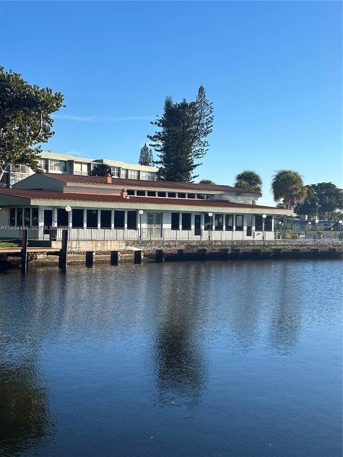 Photo - 2761 Taft St Unidad 308