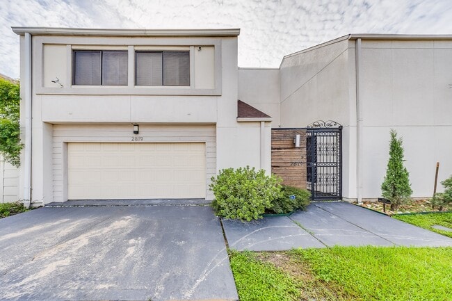 Building Photo - 2819 Bering Dr Rental