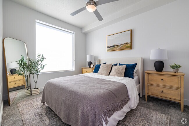 1BR, 1BA - 562SF - Bedroom - Downtown 360
