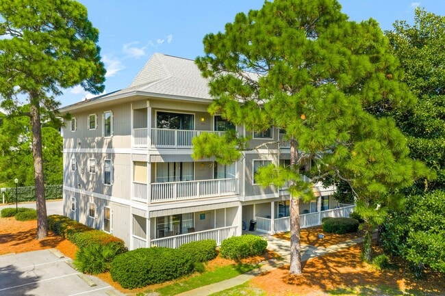 Building Photo - Beachwood Villas Rental