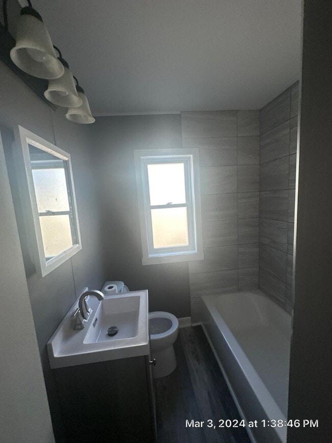 Photo - 297 Algonquin St