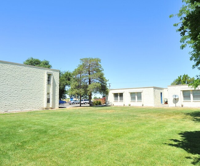 Photo - Escoshio Apartments