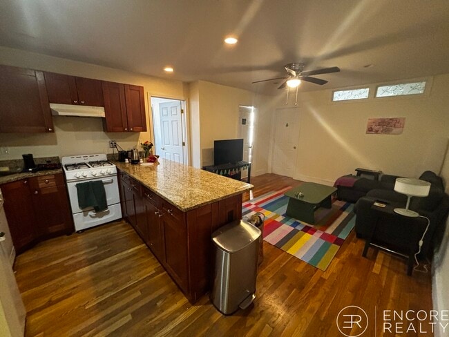 Building Photo - 62 Egmont St Unit 6