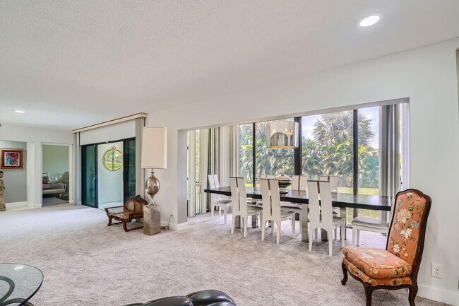 Photo - 1705 Presidential Way