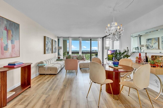 2000 Presidential Way Unit 1006