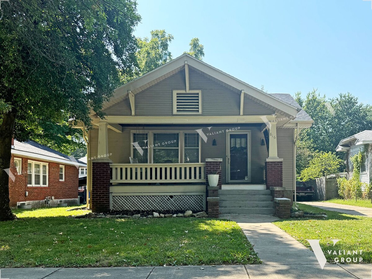 Craftsman Four-Bedroom, One-Bathroom Home ... - Craftsman Four-Bedroom, One-Bathroom Home ...