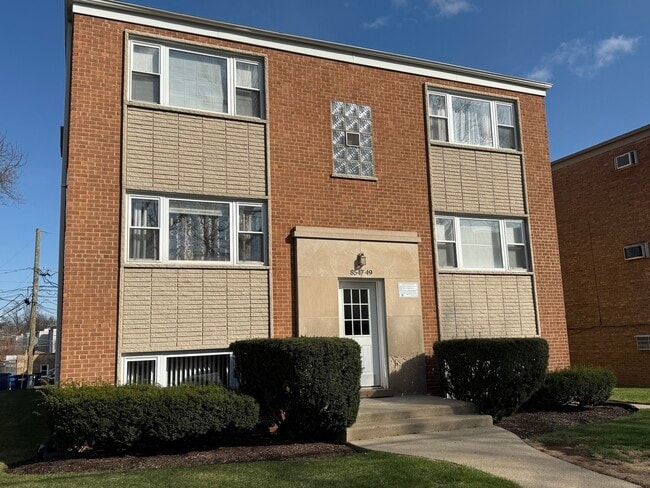 Building Photo - 8547 Niles Center Rd Unit 1S Rental