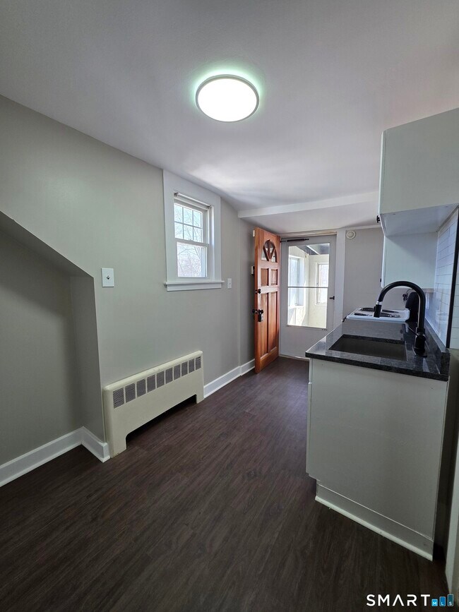396 W Main St Unit 3