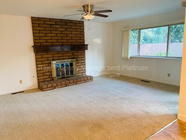 Photo - 1055 W Fremont Ave