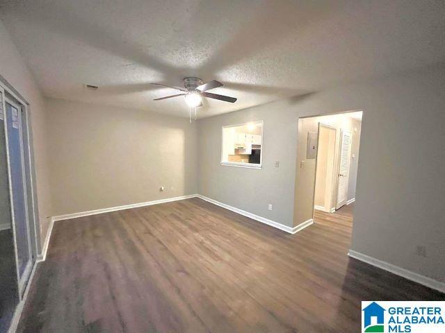 Photo - 1424 Applegate Dr