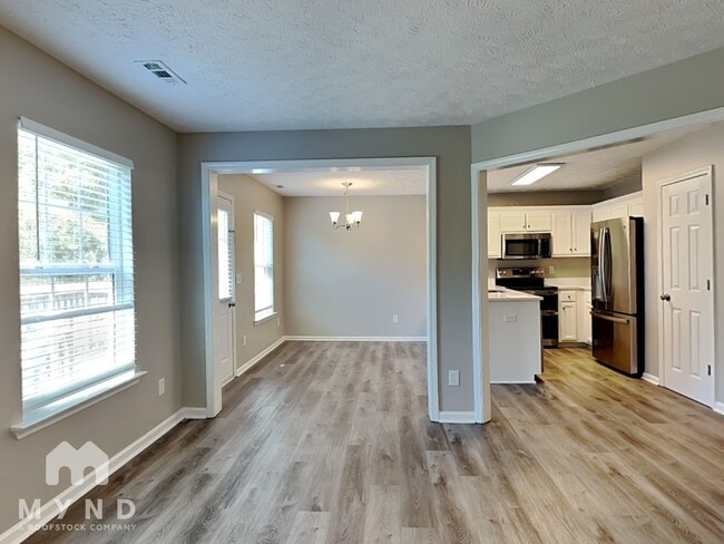 Photo - 721 Wildwood Dr