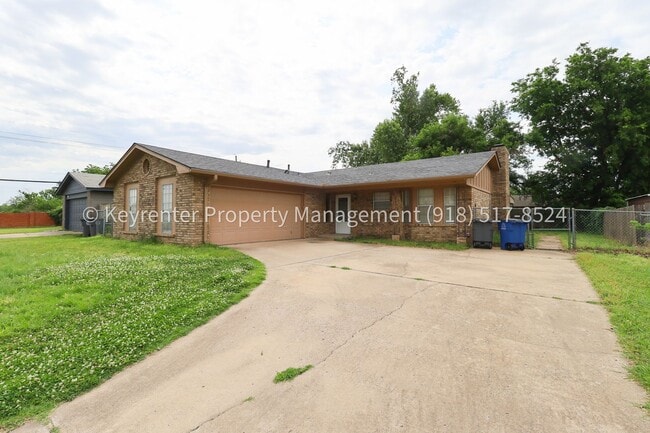 Photo - East Tulsa 3 Bedroom Gem! Available for immediate move in!