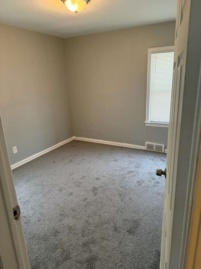 Photo - 19784 Patton St