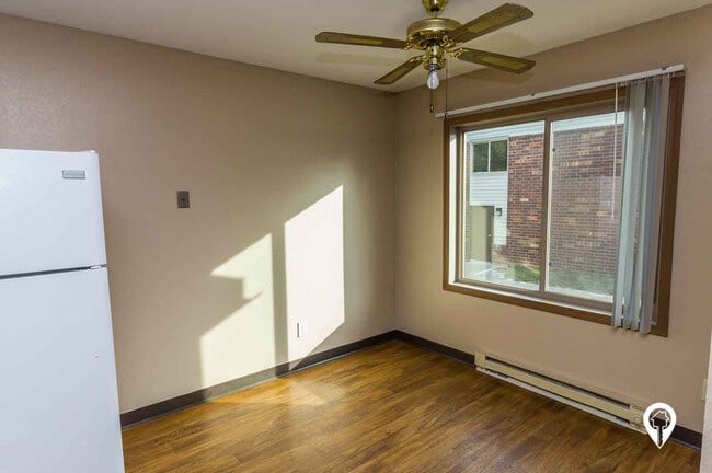 Parkview Apartments and Townhomes