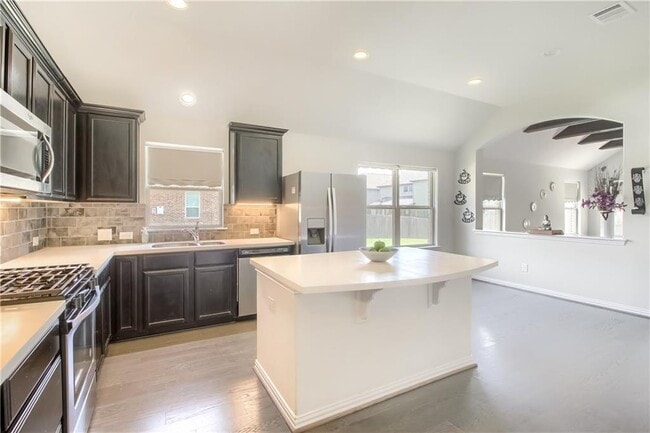 Photo - 2813 Waterson St