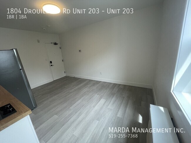 Photo - MODERN 1 BED/1 BATH UNIT EAST WINDSOR! INCLUSIVE! 1 MONTH FREE RENT!! Unité 203