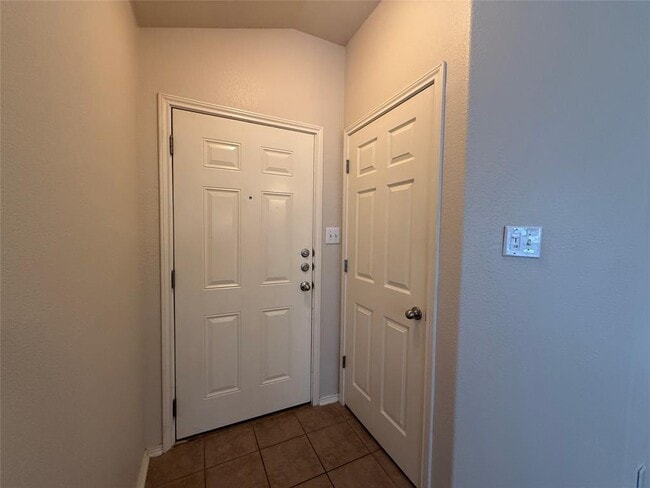 Photo - 511 W South St