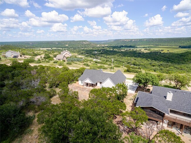 405 Oak Tree Dr