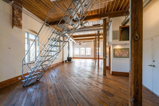 Building Photo - 161 Mangum St SW Unit 301