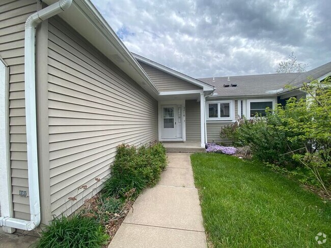 Building Photo - $2,200 | 3 Bedroom, 2 Bathroom Duplex | No... Rental