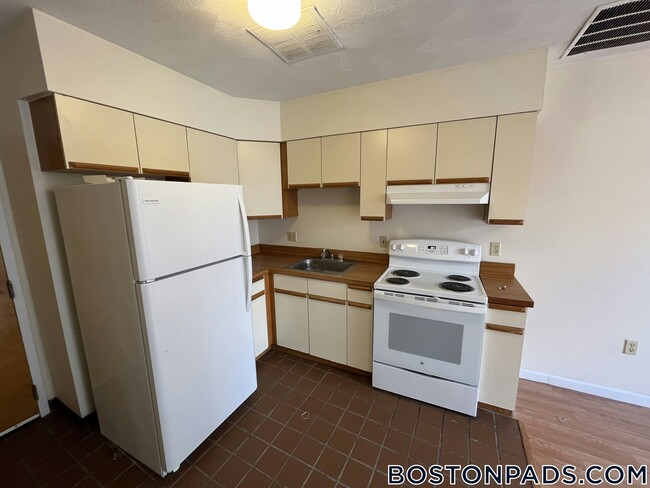 Photo - 81 Essex St Unit 57