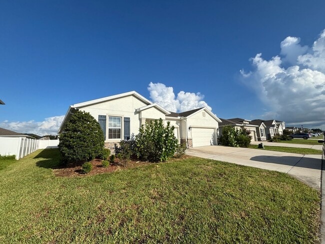 Photo - Large home in central Ocala location - Won't last
